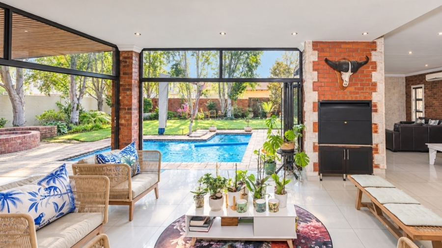 5 Bedroom Property for Sale in Xanadu Nature Estate North West